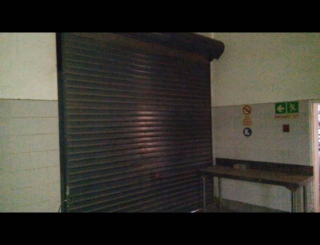 1,000M² WAREHOUSE TO LET IN AUREUS